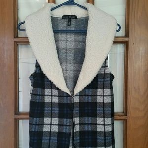 derek heart Ladies Vest Size  S